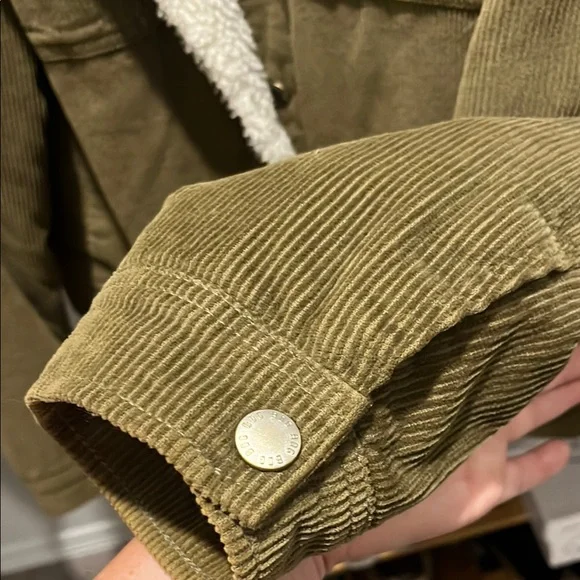 BDG Tan and White Corduroy Shirt Jacket with Sherpa Lining - Picture 3 of 4